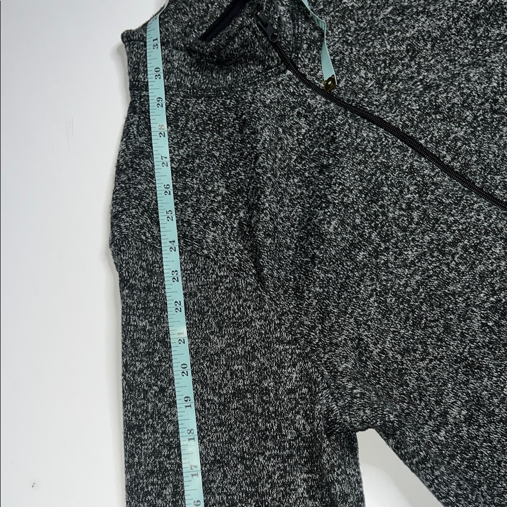 Old Navy Men's Heather Gray Zip-Up Sweater - Picture 10 of 10